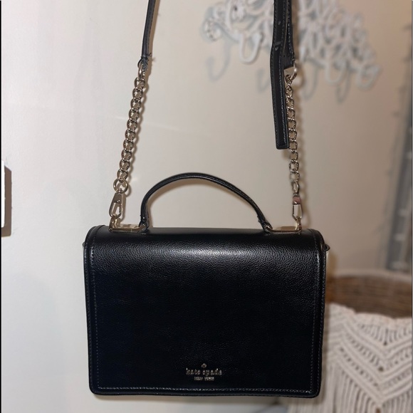 {•SOLD Black & White Kate Spade Crossbody Bag•} - Picture 2 of 8
